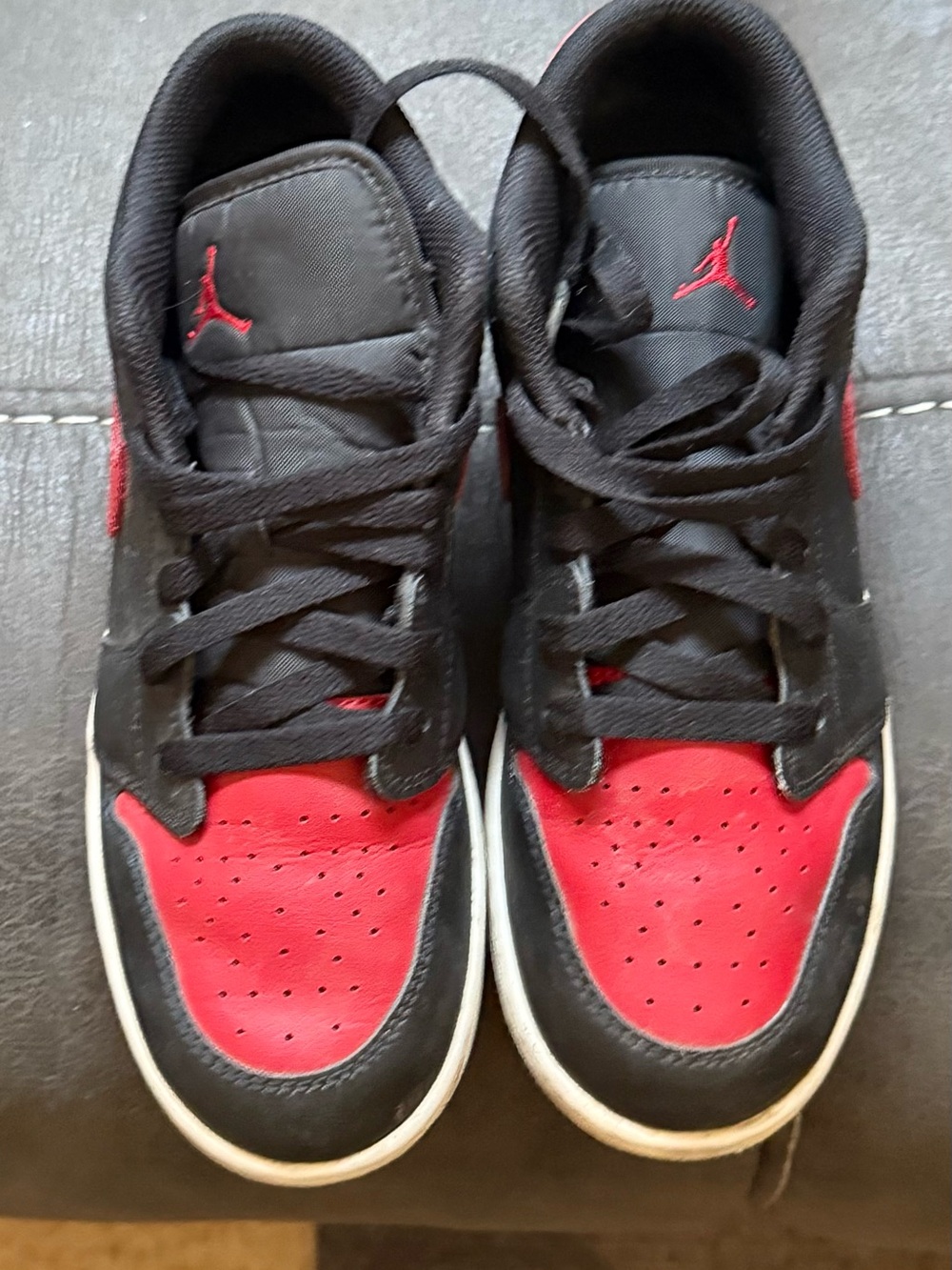 Jordan Kids Black and Red Low-Top Sneakers